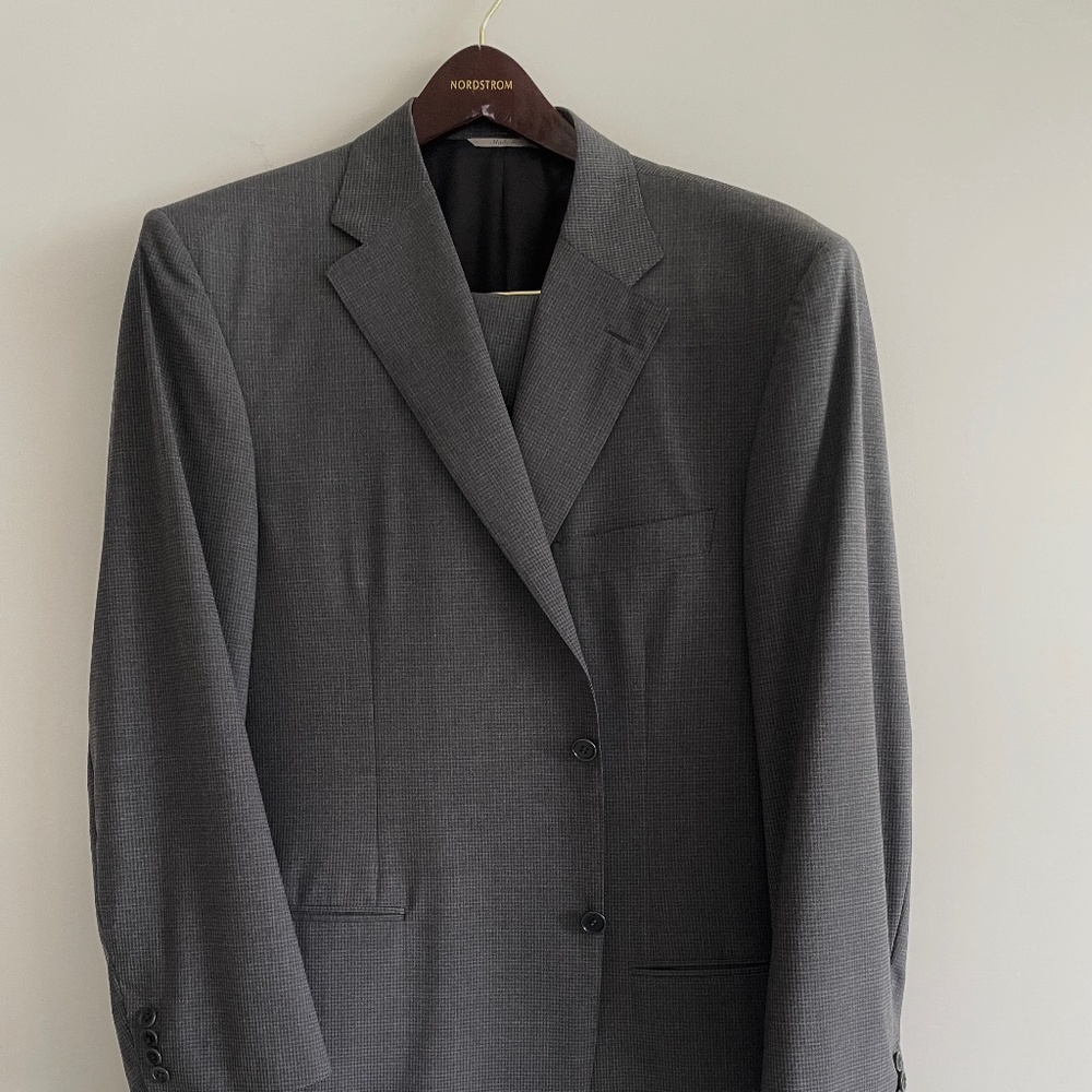 Men's Charcoal Gray, Summer Wool Canali Suit, Great condition, 46L 40" Waist